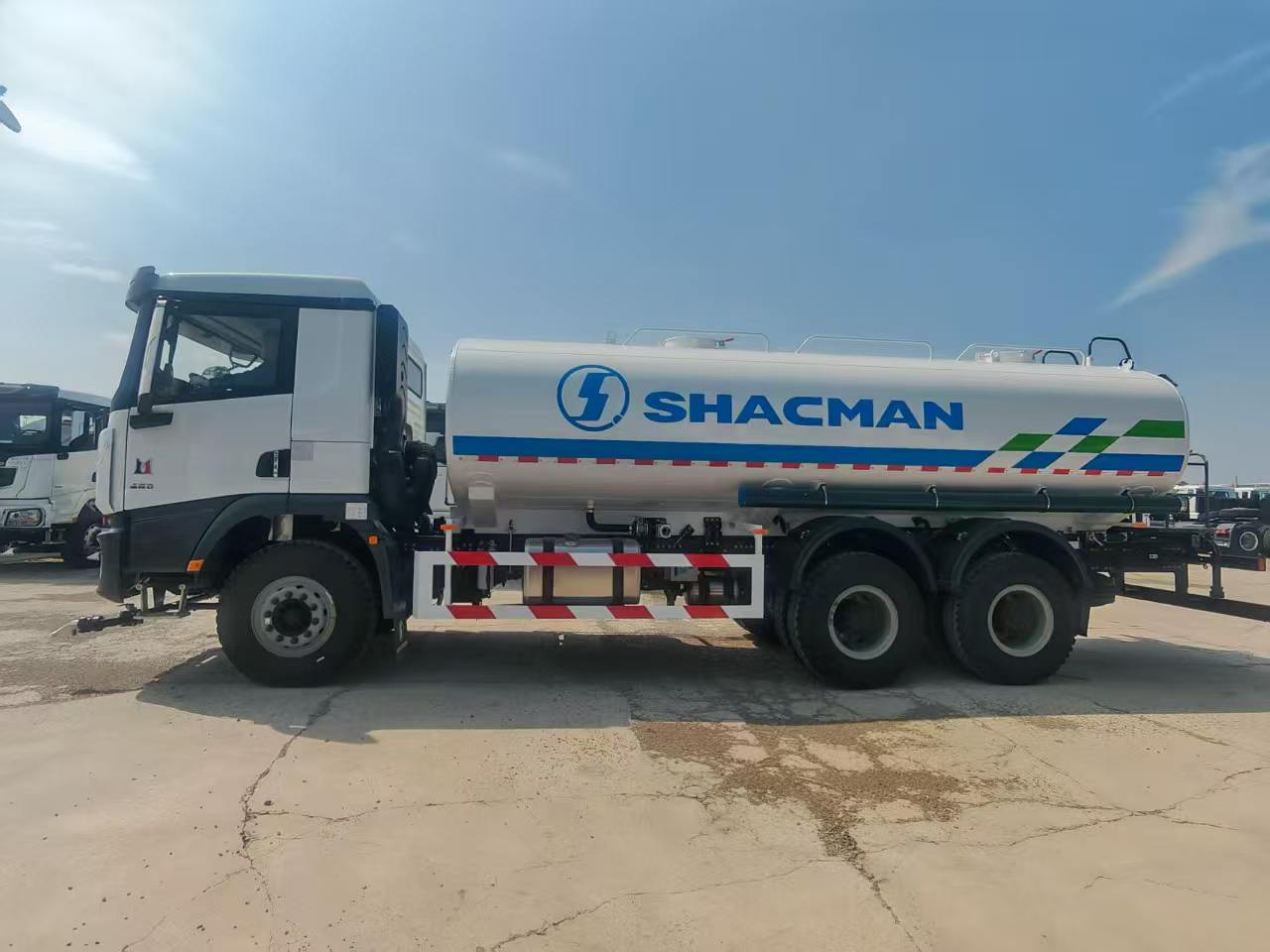 Cisterna Agua X5000S SHACMAN