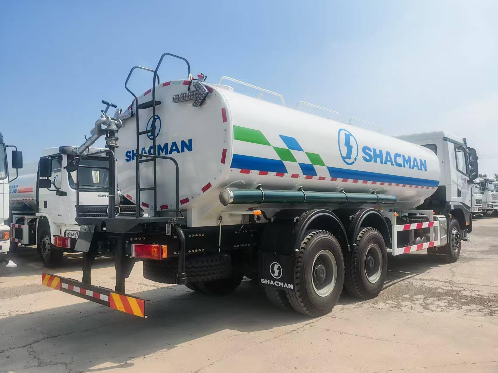 Cisterna Agua X5000S SHACMAN
